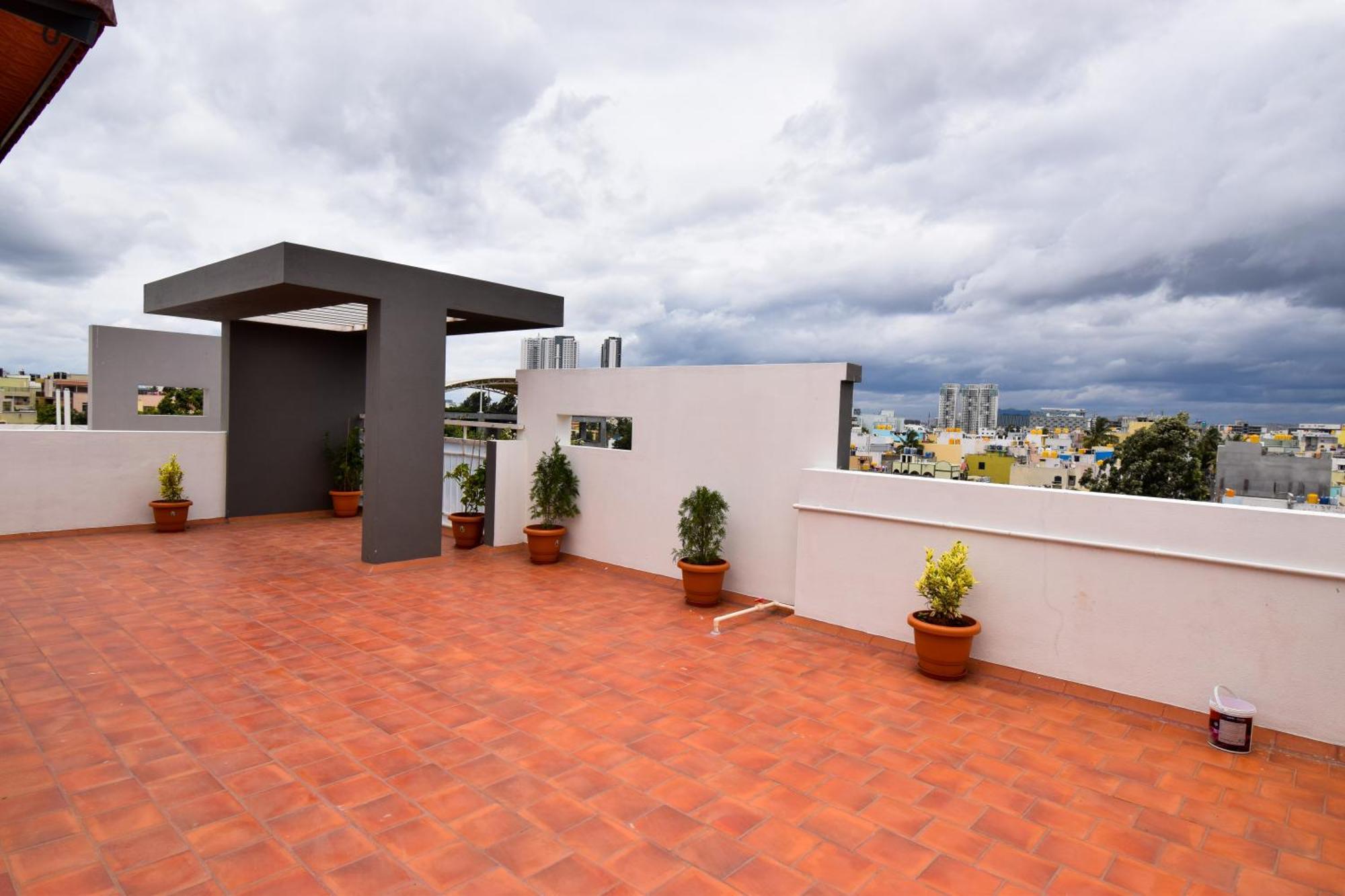 Staymazing-1,2 & 3 Bhk Ac Apartments In Hebbal-5Mins To Manyata-30Mins To Airport Bangalore Exterior foto