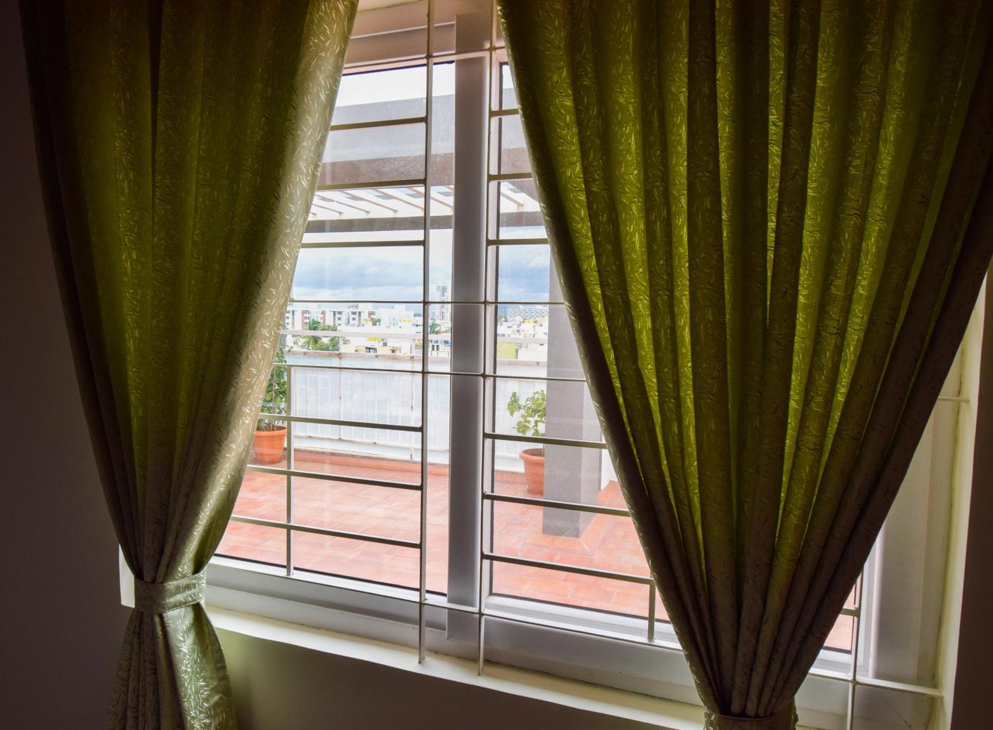 Staymazing-1,2 & 3 Bhk Ac Apartments In Hebbal-5Mins To Manyata-30Mins To Airport Bangalore Exterior foto